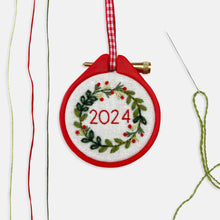 Load image into Gallery viewer, Mini Christmas Wreath Embroidery Kit
